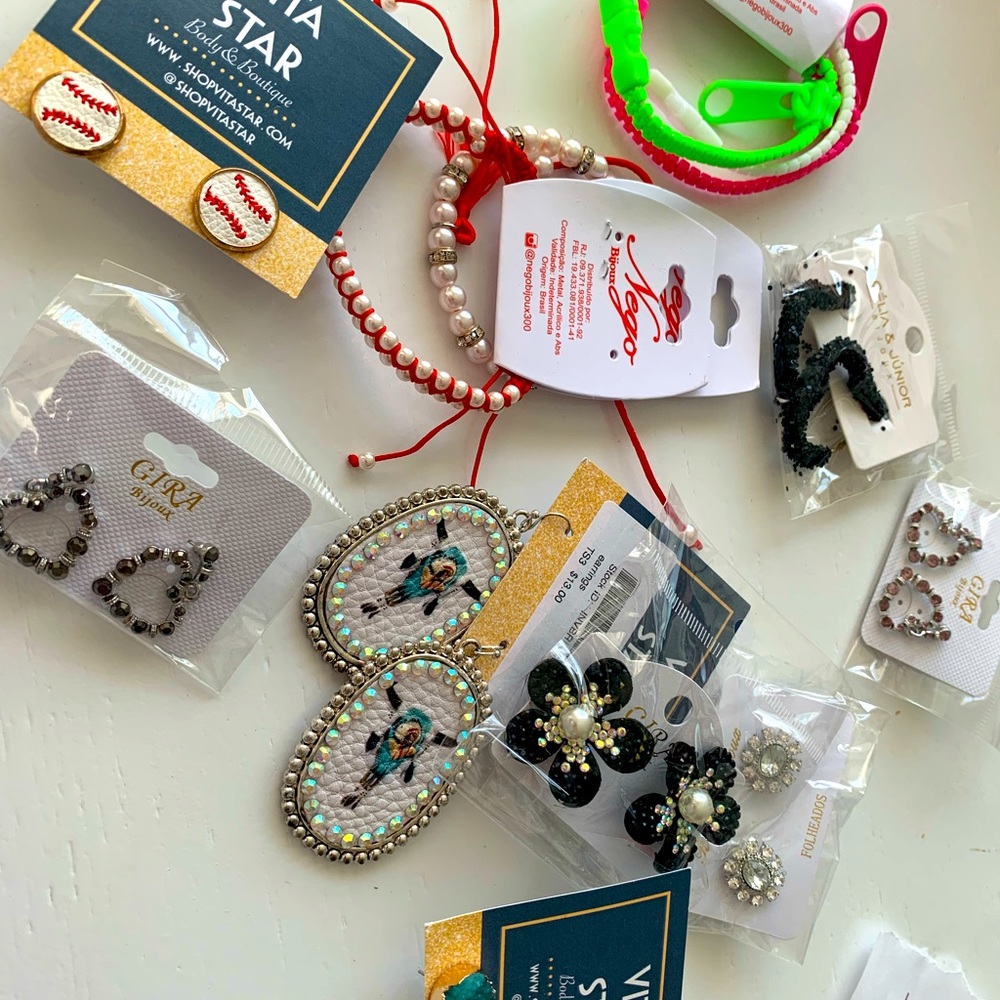 Earrings lot